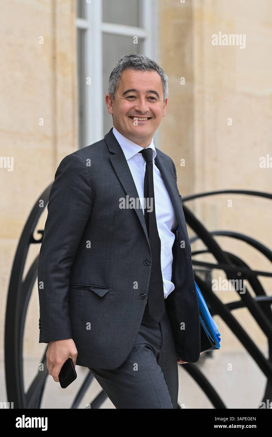 Paris, Frankreich. April 2025. Le Ministre de la Justice et Garde des Sceaux, Gerald Darmanin en sortie du Conseil des Ministre du 16 Avril 2025 - 16/04/2025 - France/Ile-de-France/Paris - Julien Mattia/Le Pictorium/Justizminister und Siegelbewahrer Gerald Darmanin, verlassen den Ministerrat am 16. April 2025 - 16/04/2025 - France/Ile-de-France (Region)/Paris - Julien Mattia/Le PORUM/Le Ile-Live News Stockfoto