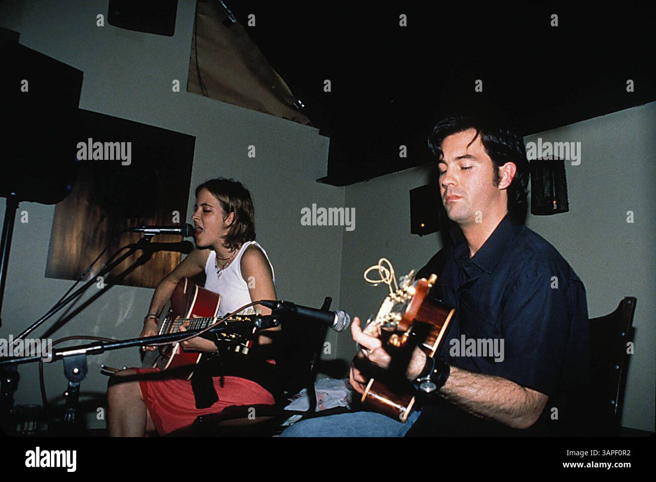 NOVEMBER 2005 - K158664SJ.VERUKA 2. JAHRESTAG, NEW YORK CITY.04-27-2000. SARA JAYA- 2000.DUNCAN SHEIK(Foto: © Globe Photos/ZUMAPRESS.com) Stockfoto