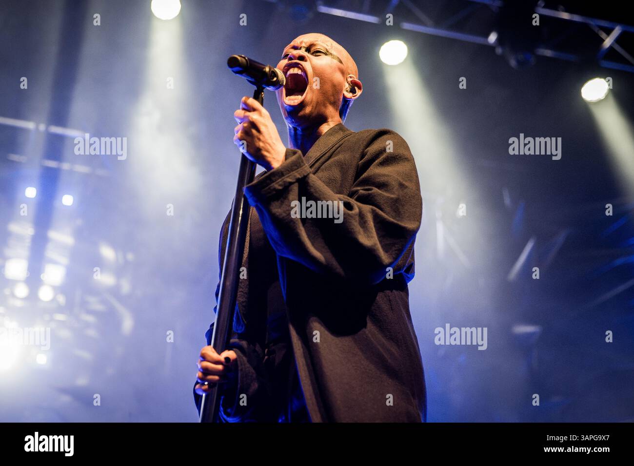 Skin of Skunk Anansie trat am 15. April 2025 live auf Stockfoto