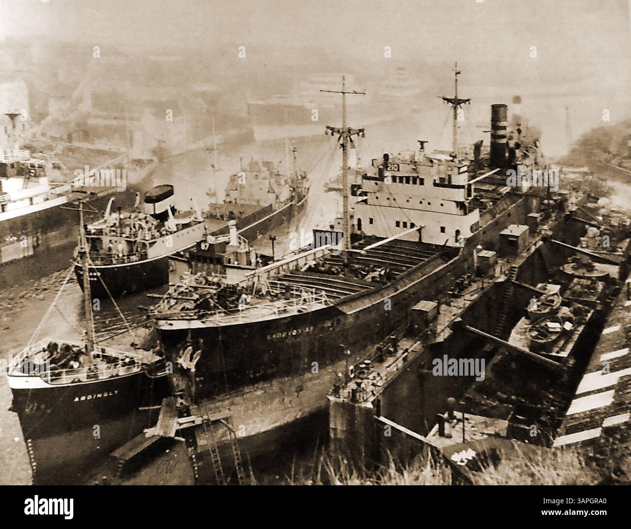 British Dock Strike 1950s - Austin's Werft, Sunderland, während des Hafenstreiks, der von den Gewerkschaften einberufen wurde Stockfoto
