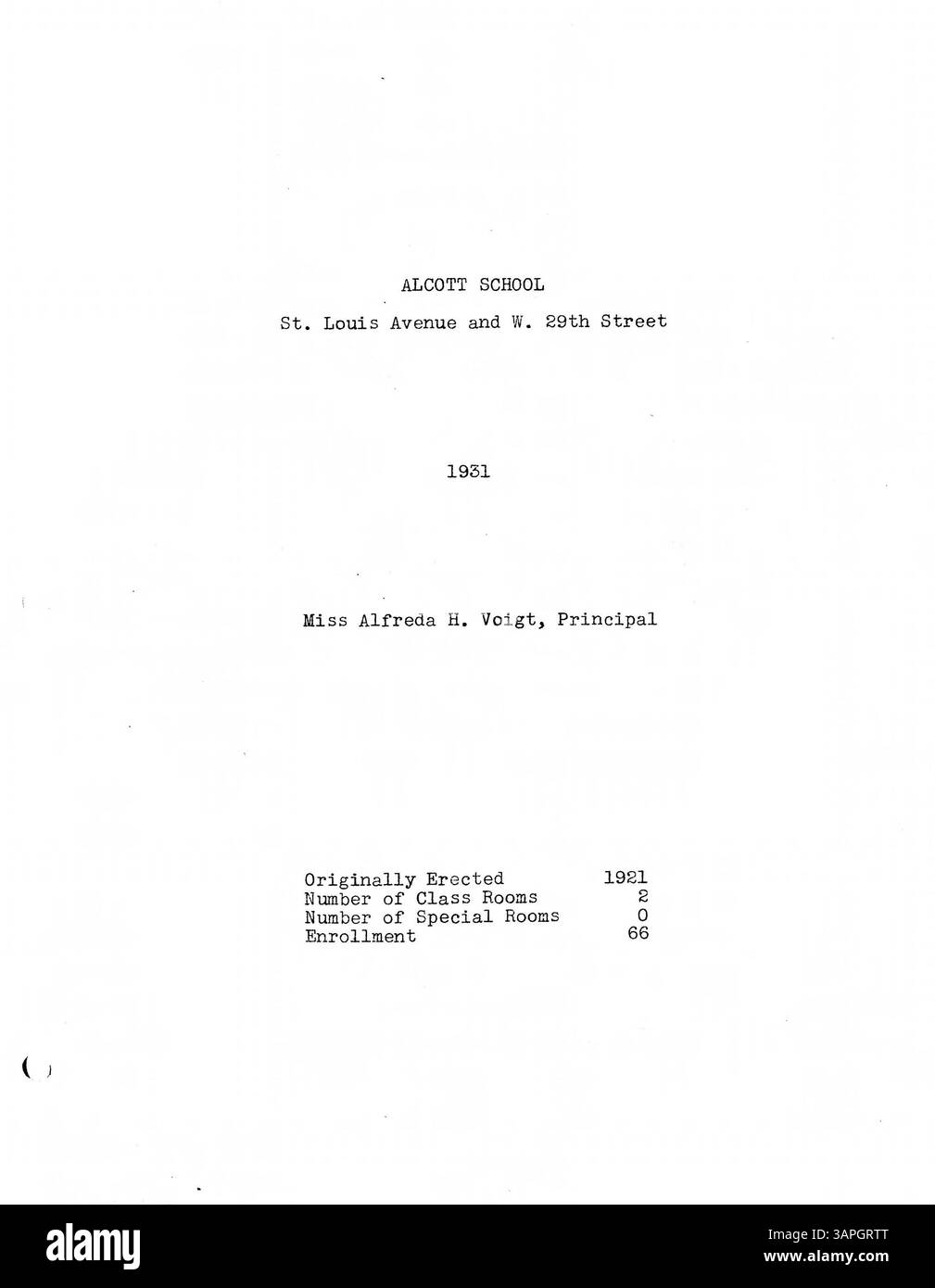 In diesem Bericht zur Brandschutztechnik 1933 werden die Ergebnisse der Brandschutzinspektionen für die Minneapolis Public Schools dokumentiert. Sie enthält Berichte über die Feuerversicherung, die Baugeschichte, Pläne und Fotos für jede Schule. Der Bericht enthält auch Updates zu vier neuen Schulen – Folwell, Ramsey, Sheridan und Miller Vocational – sowie Innenfotos im Anhang. Stockfoto