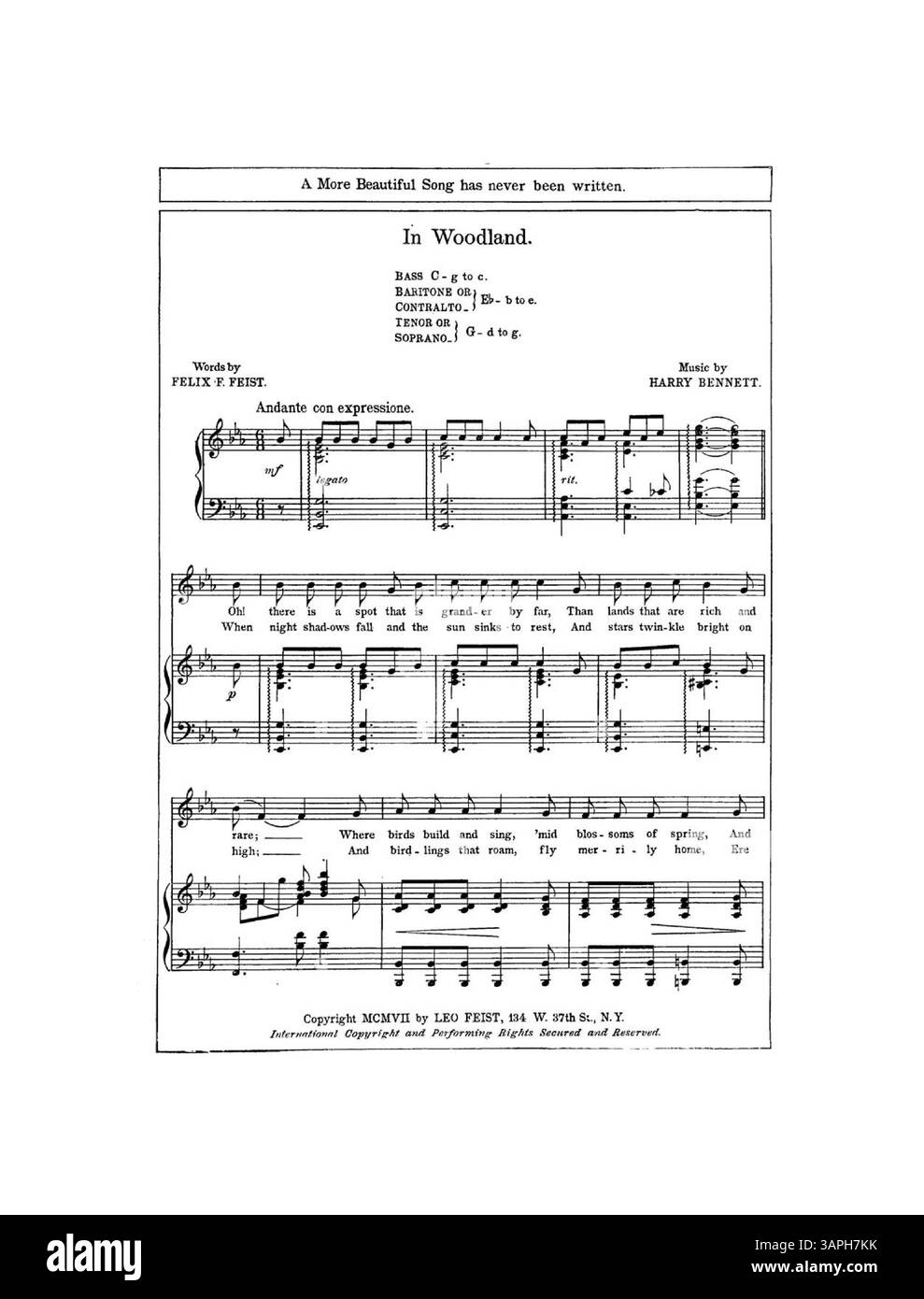 Das Notenblatt für I Never Know What Love Was Until I Met You enthält Auszüge aus Not so Long Aago von Rose Monroe und in Woodland von Harry Bennett auf den Innen- und Rückseiten. Stockfoto