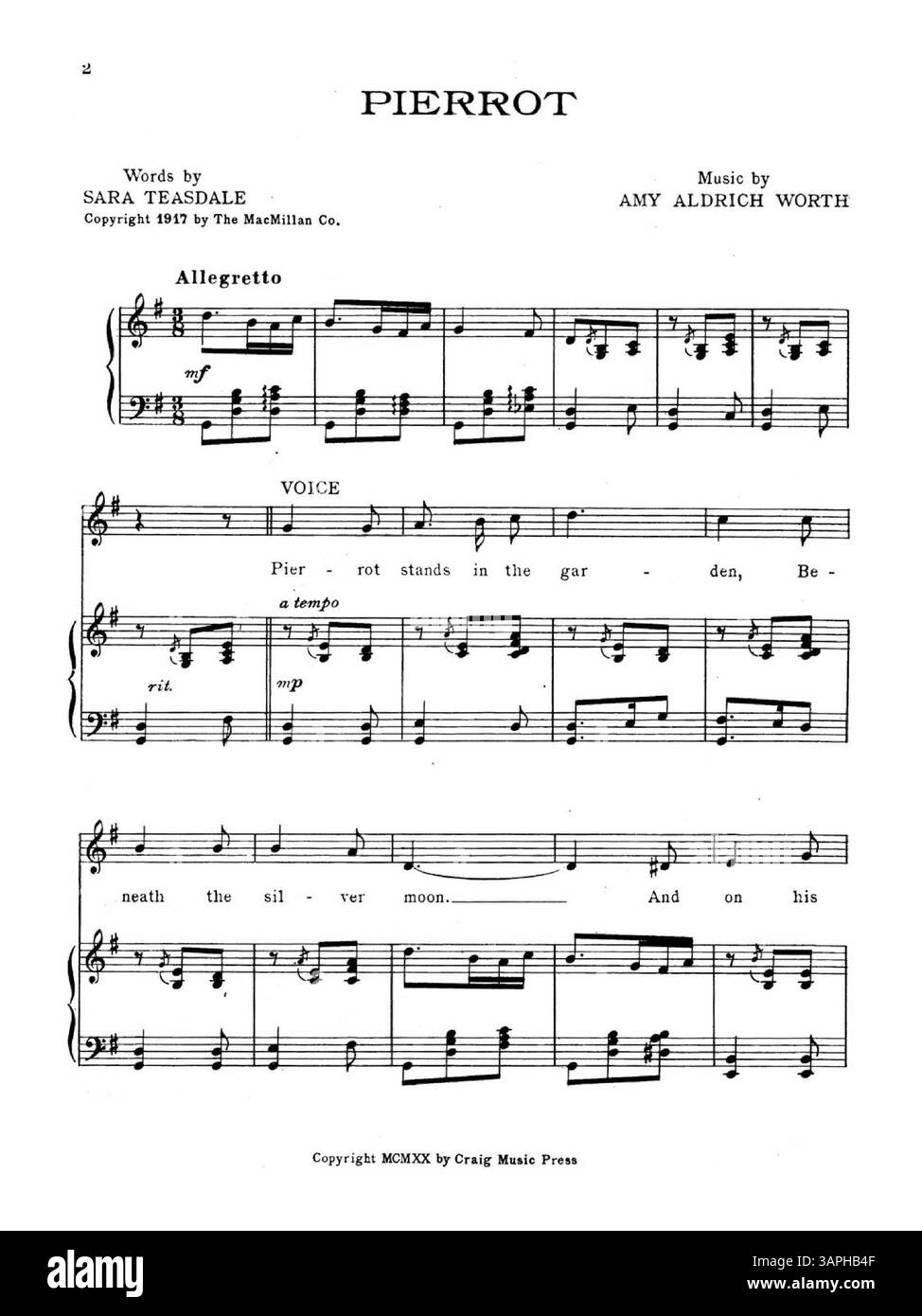 „Pierrot“, mit Worten von Sara Teasdale und Musik von Amy Aldrich Worth, ist für mittlere Stimme. Die Rückseite enthält eine Werbung für „A Song of Spring“, die 1917 von MacMillan Co. Veröffentlicht wurde. Die Farbe im Digitalbild kann von der Originalfarbe abweichen. Stockfoto