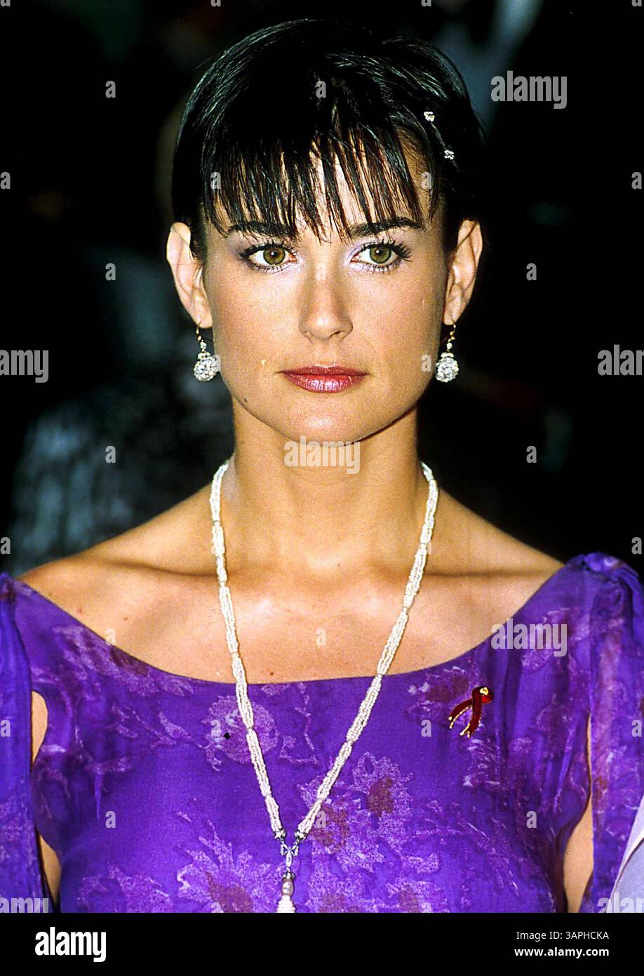 1. JANUAR 2011 - 1997 CANNES FILMFESTIVAL..DEMI MOORE.. UPPA/(Kreditbild: © Globe Photos/ZUMAPRESS.com) Stockfoto
