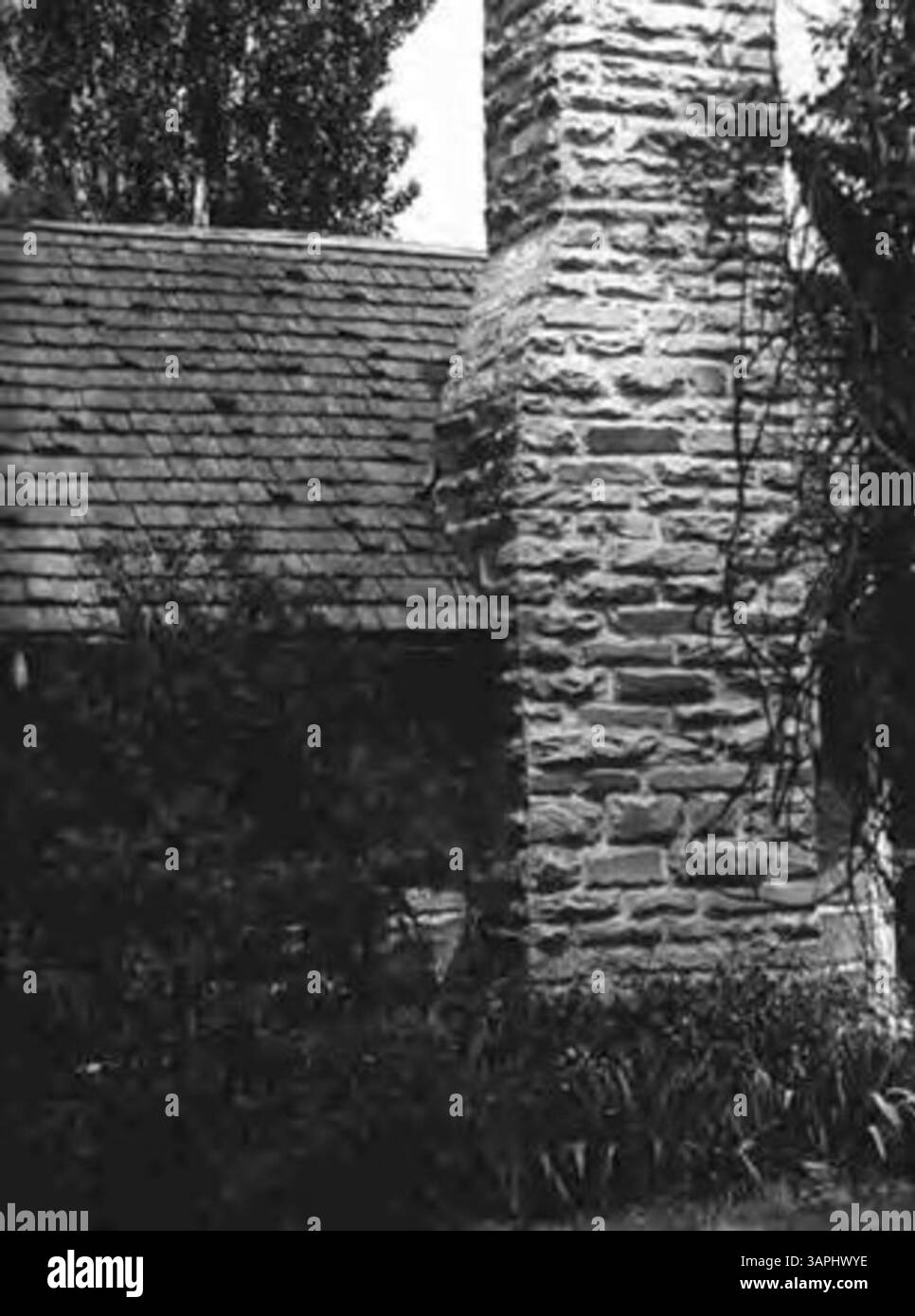 Dieses Bild zeigt die Wohnung von Clementine Douglass, einer Spinnerin, wie sie in Jack's Diary auf Seite 109 festgehalten wurde. Das Foto konzentriert sich auf die Residenz des Sitters und bietet einen Einblick in das Leben einer Person, die sich mit traditionellem Handwerk beschäftigt. Stockfoto