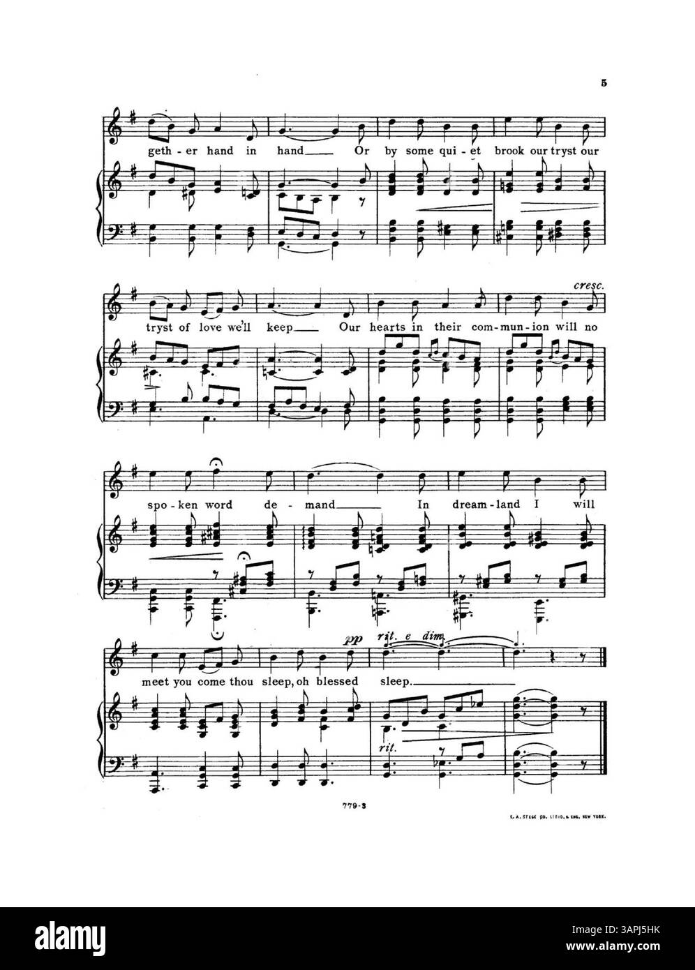 Das Notenblatt für „Good Night“ von Elsie Reasoner und Charlotte Lund wird mit der Nummernnummer 779 präsentiert. Auf der Rückseite sind weitere Lieder und Balladen erfolgreicher Komponisten zu sehen. Die Farbdarstellung im digitalen Bild kann erheblich vom Original abweichen. Stockfoto