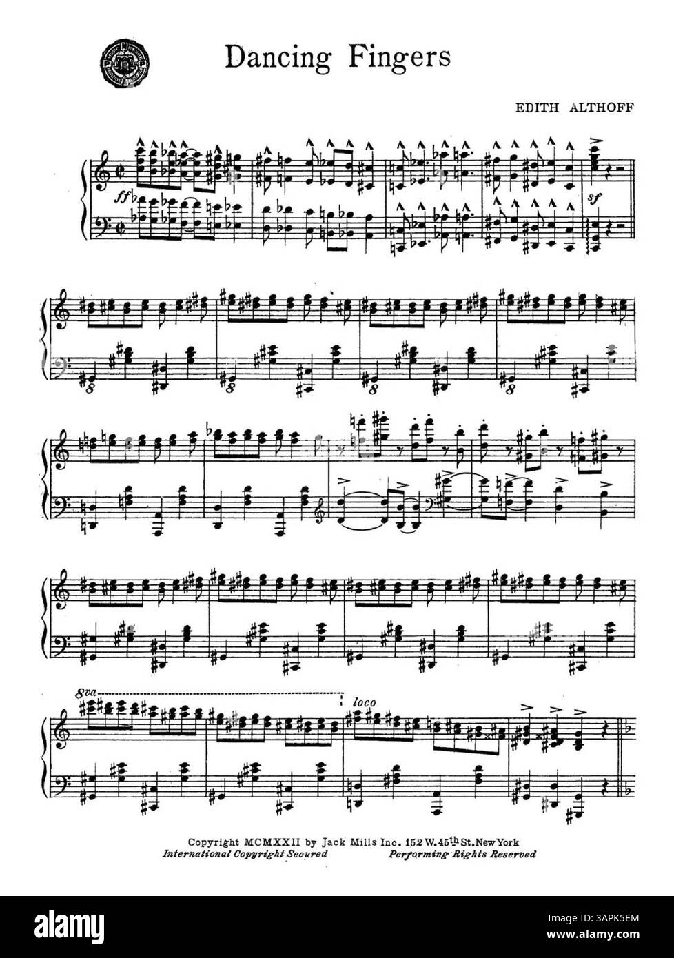 Das Dokument enthält Werbung für Songs von Jack Mills Inc., auf dem Cover sind „andere neue Piano-Soli“ wie „Honky Dory“, „Dancing Fingers“ und „Daffy Dill“ zu sehen. Weitere Liedwerbung sind Syncopatin The Scales von Arthur Schutt und Beautiful Eastern Star von Billy James. Stockfoto