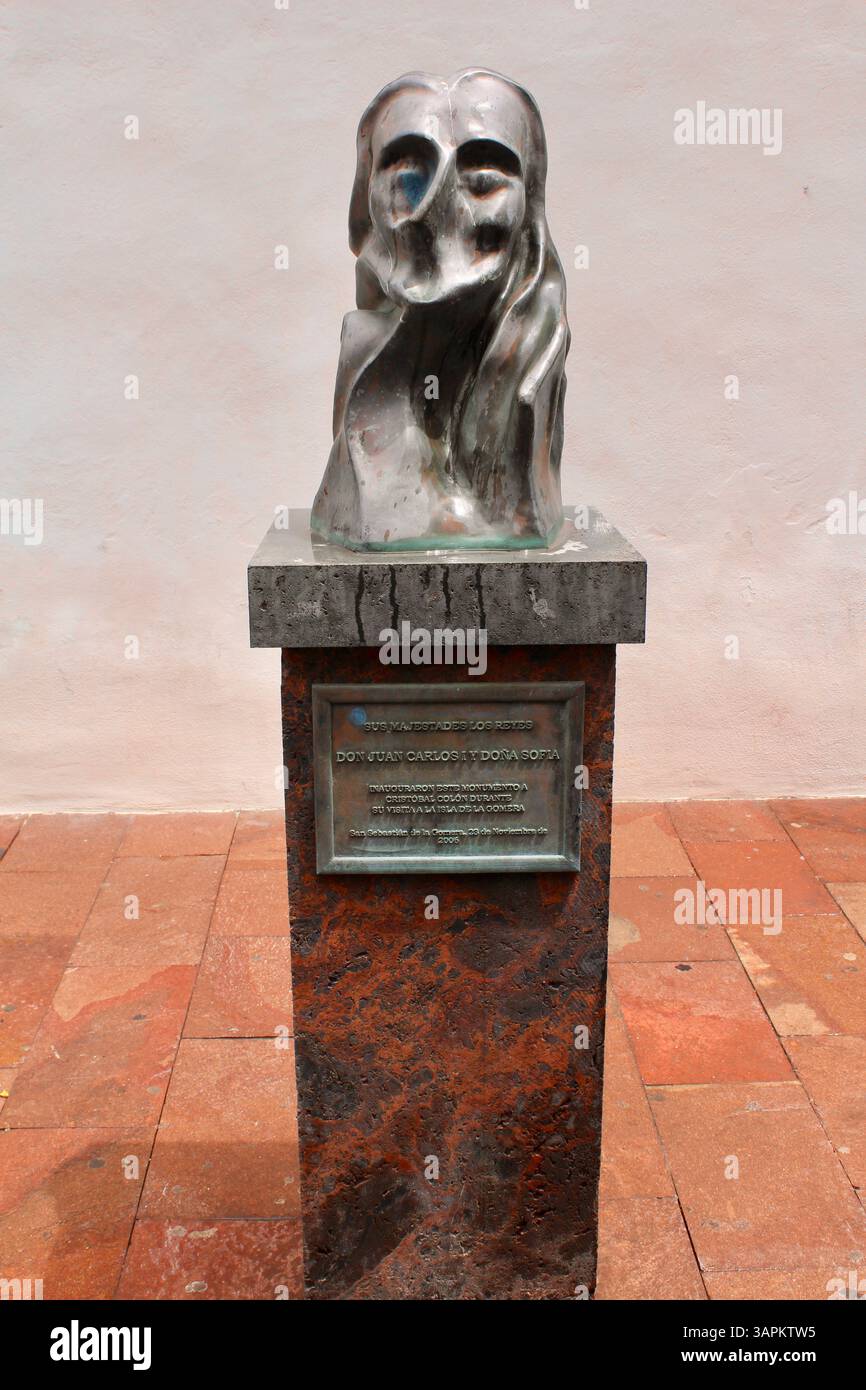 Christoph Columbus-Büste – befindet sich außerhalb der Casa la Aduana, einem historischen Haus, das mit Columbus verbunden ist, wo er angeblich Wasser aus einem Brunnen erhielt Stockfoto