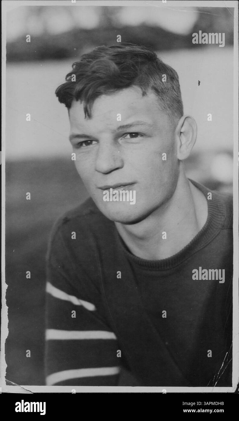 Dud Langford ist Mitglied des Football-Teams an der North High School und spielt dort die Mittelposition. Stockfoto