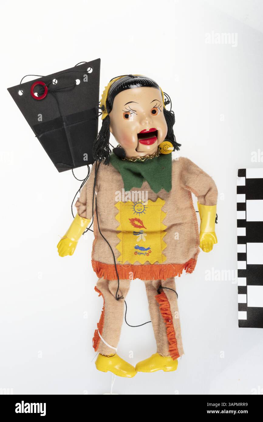 Prinzessin Summerfall Winterspring, eine Marionette aus der Howdy Doody Show, wurde später von der Schauspielerin Judy Tyler dargestellt. Diese Figur wurde Teil der Fernsehgeschichte der 1950er Jahre und trug zum ikonischen Status der Serie bei. Stockfoto
