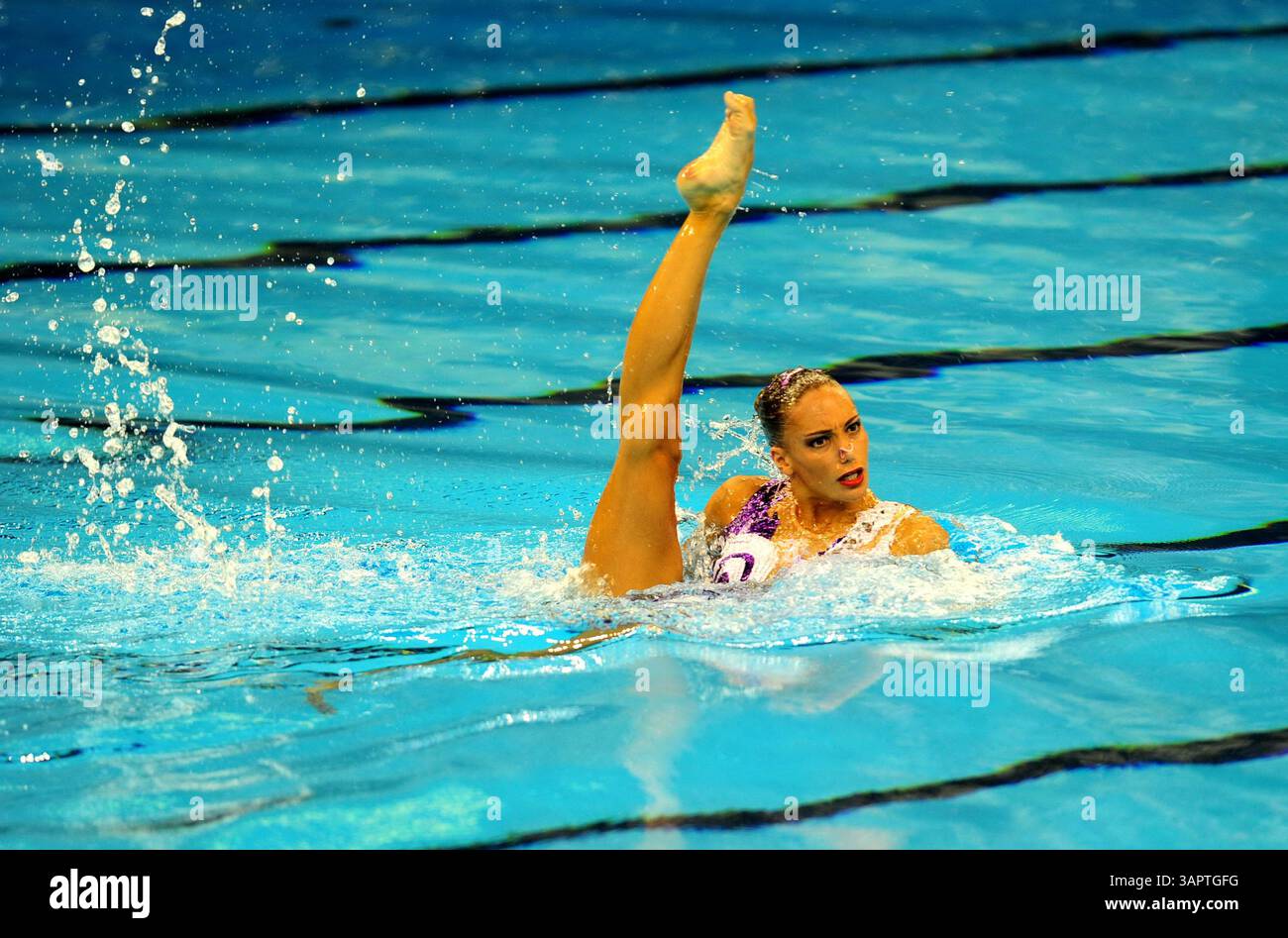 20. Juli 2011; Shanghai, CHINA; Jenna Randall aus Großbritannien tritt an der synchronisierten Schwimmen Solo Free Vorrunde während des fünften Tages der 14. FINA-Weltmeisterschaft im Oriental Sports Center an. (Bild: © Jianmin Liu/Osports via ZUMA Wire) Stockfoto