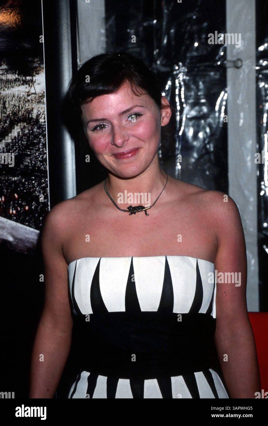 Januar 2011 - 5/2002 NEW YORK. "DER HERR DER RINGE: DIE ZWEI TÜRME PREMIERE. KEN BABOLCSAY//I7219KBA.Â 2002...EMILIANA TORRINI(Kreditbild: © Globe Photos/ZUMAPRESS.com) Stockfoto