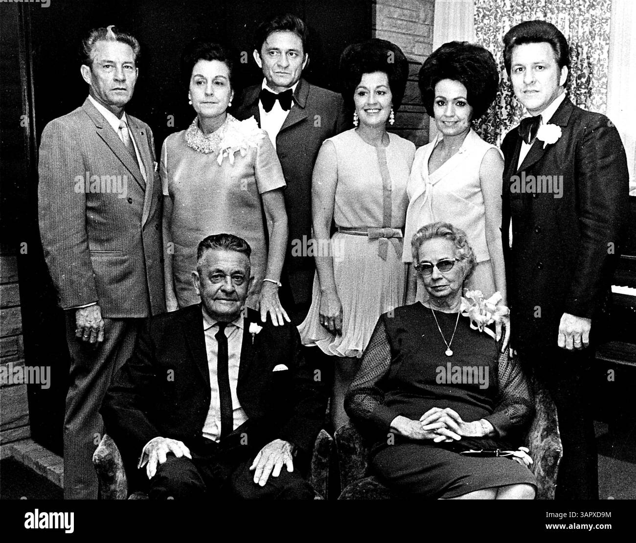 1. JANUAR 2011 - JOHNNY CASH MIT SEINER MUTTER UND SEINEM VATER UND SEINEM BRUDER TOMMY CASH..Â ©J.T. PHILLIPS/JOHNNYCASHRETRO(Bild: © Globe Photos/ZUMAPRESS.com) Stockfoto