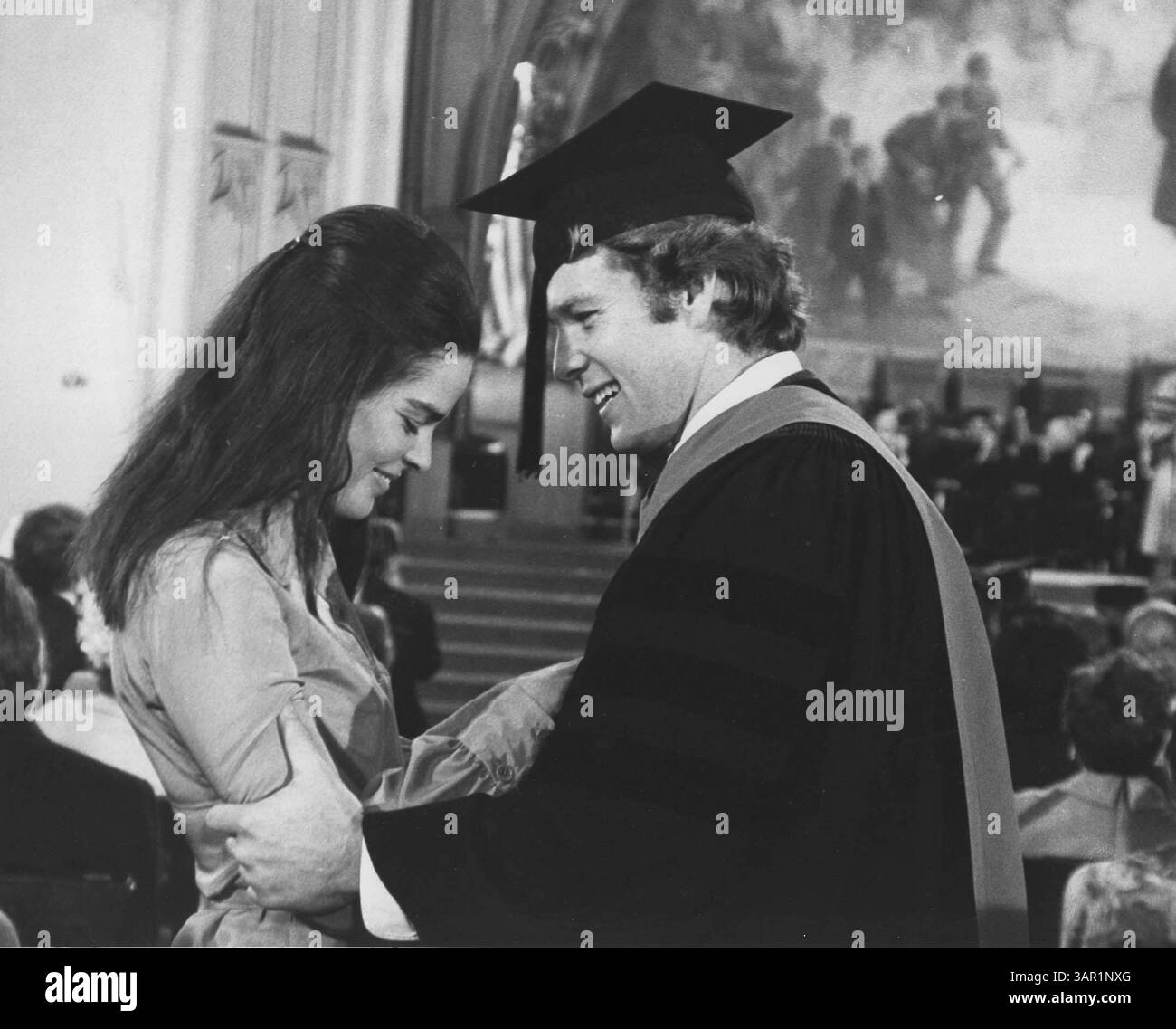 22. April 2011 - ALI MACGRAW mit Ryan O'Neal. Love Story ''. Bereitgestellt von Photos, inc (Kreditbild: © Globe Photos/ZUMAPRESS.com) Stockfoto