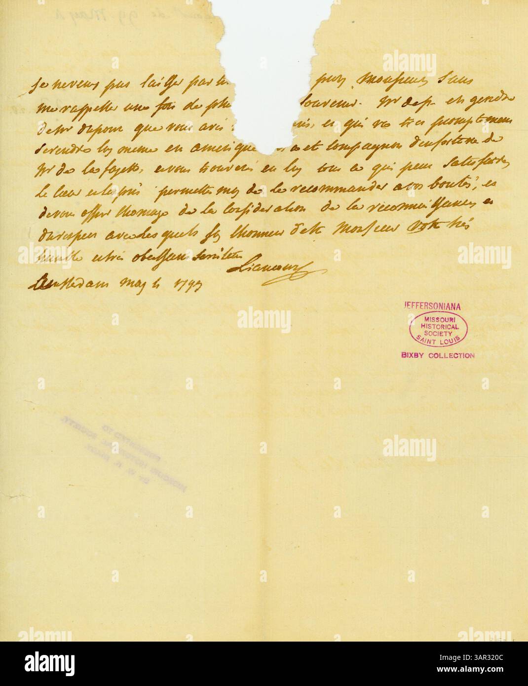 Ein Brief von Liancourt, unterzeichnet in Amsterdam, adressiert an Thomas Jefferson am 4. Mai 1799 in der Missouri Historical Society. In dem Brief werden verschiedene Themen behandelt, indem Jefferson einen Freund vorgestellt wird. Stockfoto