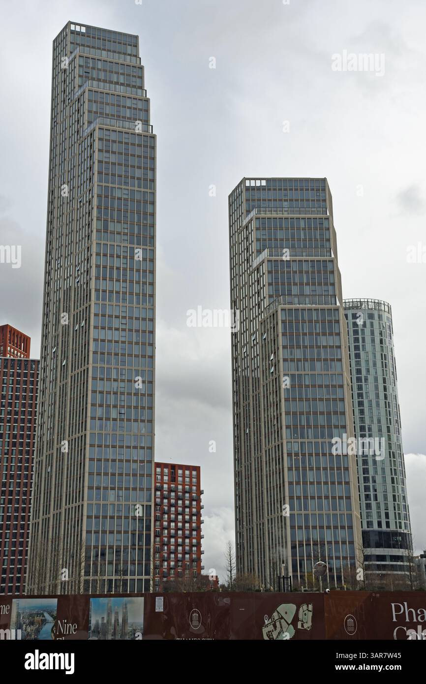 Moderne Wolkenkratzer, Nine Elms, Battersea, London Borough of Wandsworth; London, Großbritannien Stockfoto