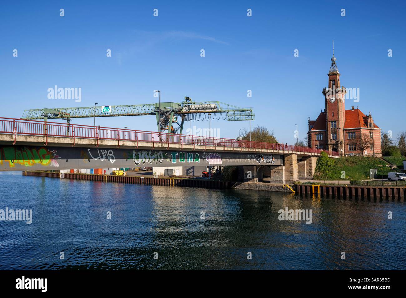 Das alte Hafenbüro im Dortmunder Hafen, Hafenbrücke, Nordrhein-Westfalen. das Alte Hafenamt im Hafen Dortmund, Hafenbrücke, Nein Stockfoto