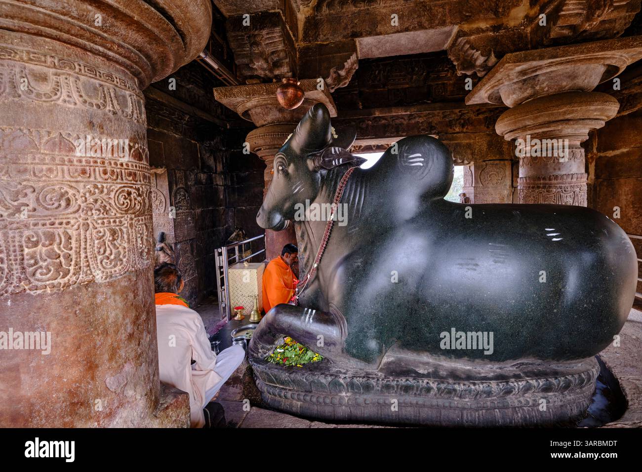 Indien, Bundesstaat Karnataka, Badami-Gebiet, Pattadakal-Tempelkomplex (Chalukya-Architektur), der zum UNESCO-Weltkulturerbe gehört, Shri Maha Nandi-Tempel Stockfoto