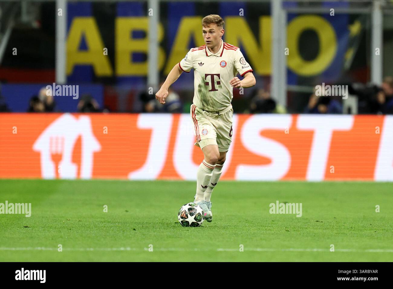 Mailand, Italien. April 2025. Joshua Kimmich vom FC Bayern München im zweiten Legspiel der UEFA Champions League 2024/25 zwischen dem FC Internazionale und dem FC Bayern München im Stadio Giuseppe Meazza (San Siro) am 16. April 2025 in Mailand. Quelle: Marco Canoniero/Alamy Live News Stockfoto