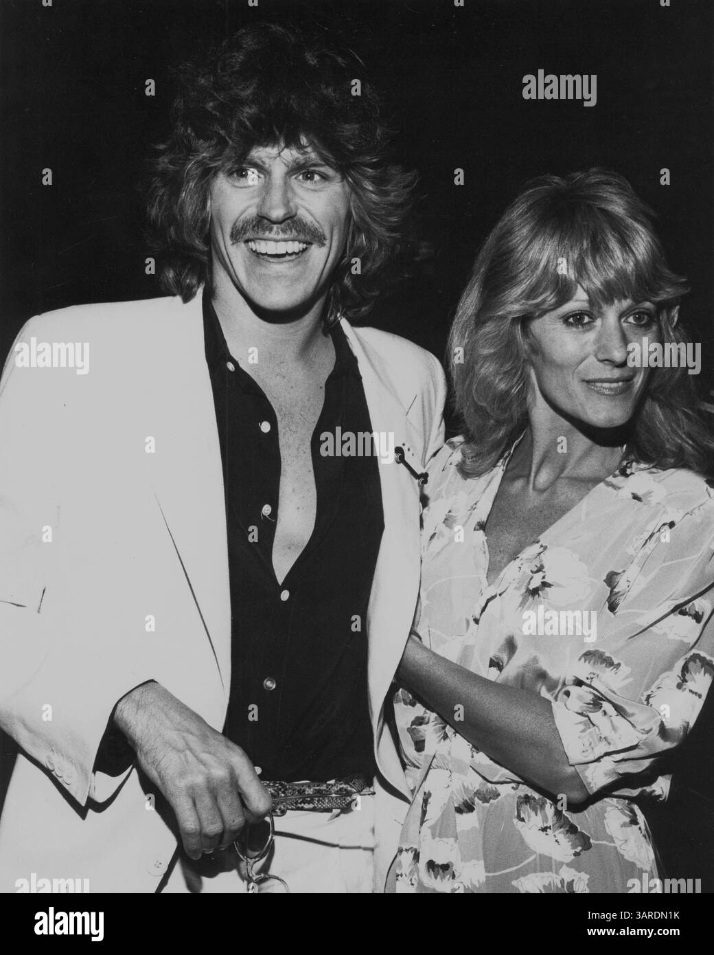 28. Januar 2010: JEFF CONAWAY mit Rona Newton-John. JEFFCONAWAYRETRO. (Kreditbild: © Globe Photos/ZUMApress.com) Stockfoto
