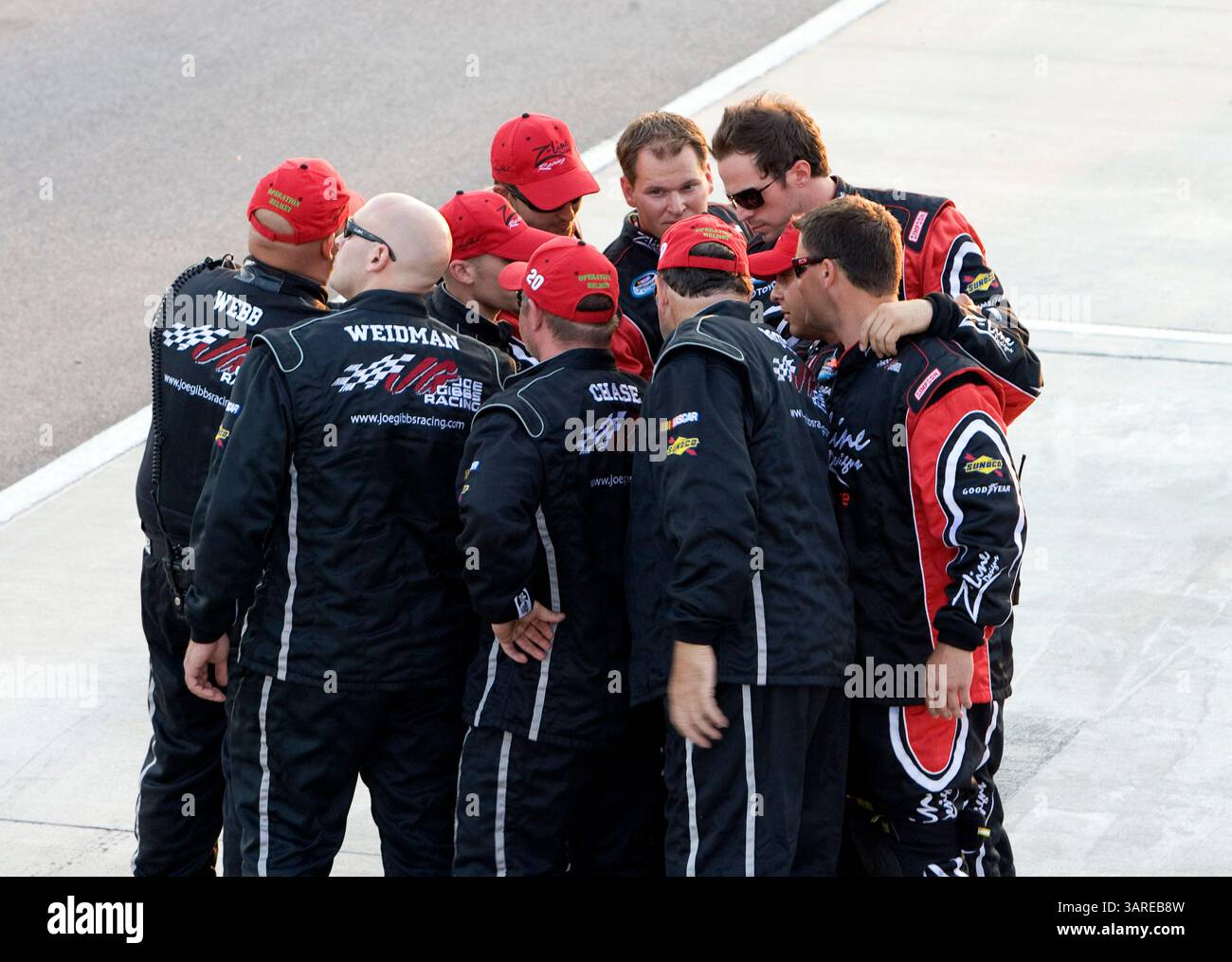 DARLINGTON, SC - 07. Mai 2010: Das No. 20 Z-Line Design Team auf dem Darlington Raceway für das Royal Purple Synthetic Oil 200 in Darlington, SC. (Kreditbild: © ASP/Cal Sport Media/ZUMApress.com) Stockfoto