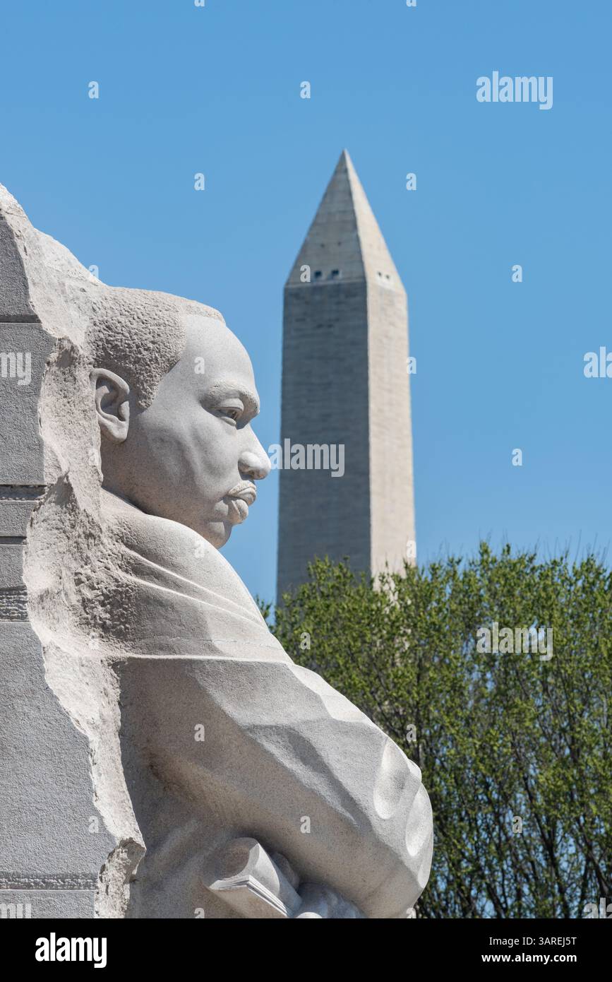1. April 2025: The Martin Luther King Jr. Das Denkmal ist eingerahmt mit der Spitze des Washington Monuments dahinter. Quelle: Brandon J. Moser Stockfoto