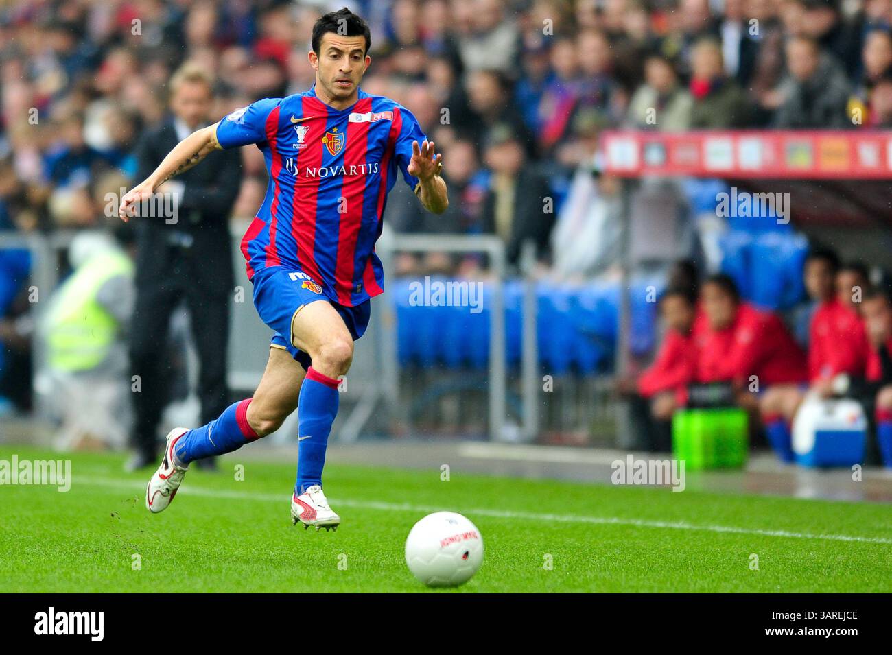 9. Mai 2010: Behrang Safari des FC Basel im Schweizer Cup-Finale im St. Jacob Park in Basel. Das Spiel endete mit dem Sieg 6-0 und der Meisterschaft 2010. (Bild: © John Middlebrook/Cal Sport Media/ZUMApress.com) Stockfoto