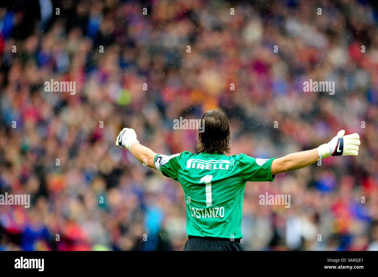 9. Mai 2010: Franco Costanzo des FC Basel wirft nach einem Tor im Schweizer Cup-Finale im St. Jacob Park in Basel die Arme hoch. Das Spiel endete mit dem Sieg 6-0 und der Meisterschaft 2010. (Bild: © John Middlebrook/Cal Sport Media/ZUMApress.com) Stockfoto