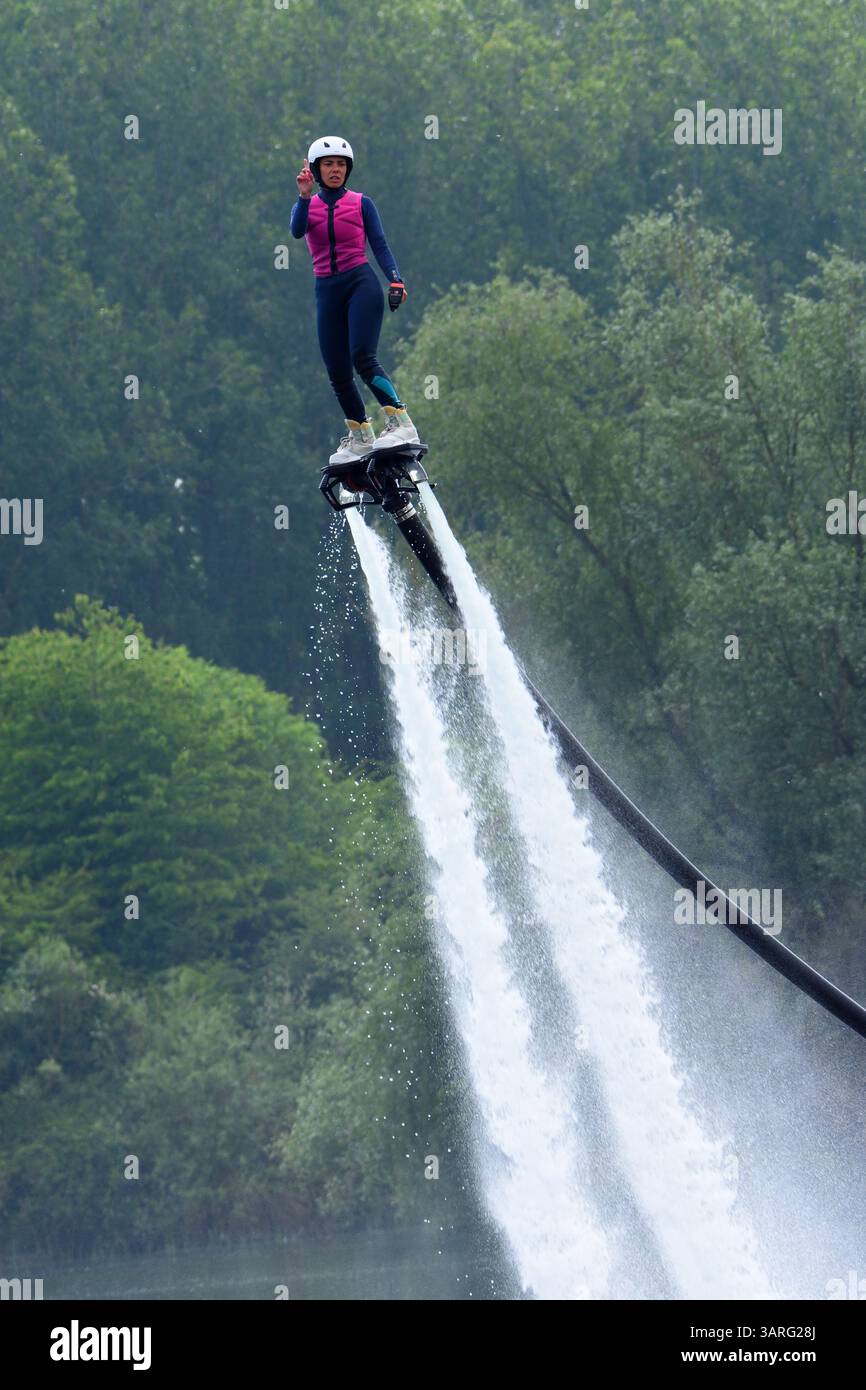 Jet Boarding wird von einem Experten demonstriert. Stockfoto