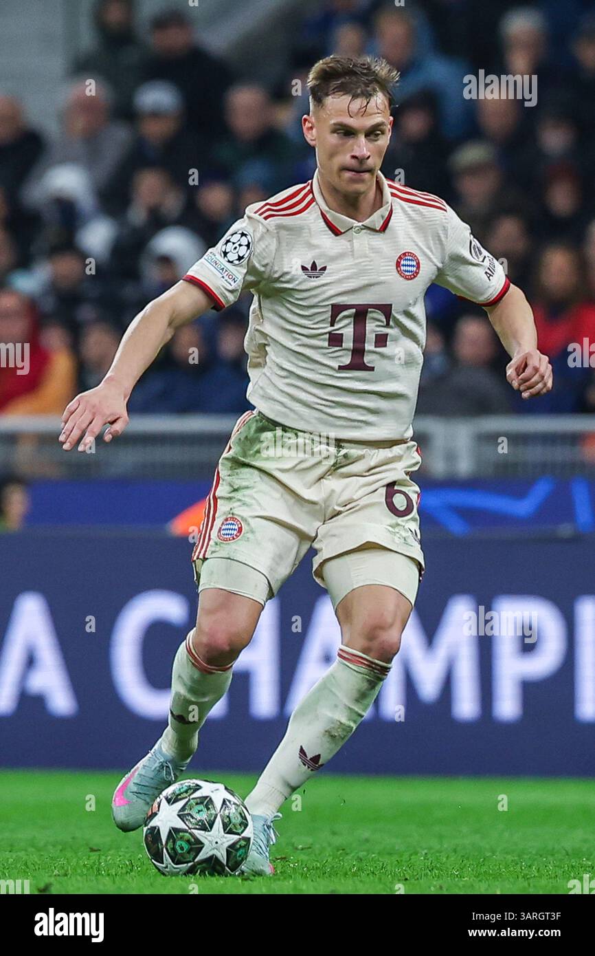 Mailand, Italien. April 2025. Joshua Kimmich vom FC Bayern München im Viertelfinale der UEFA Champions League 2024/25 – 2. Leg des Fußballspiels zwischen FC Internazionale und FC Bayern München im San Siro Stadium Credit: dpa/Alamy Live News Stockfoto