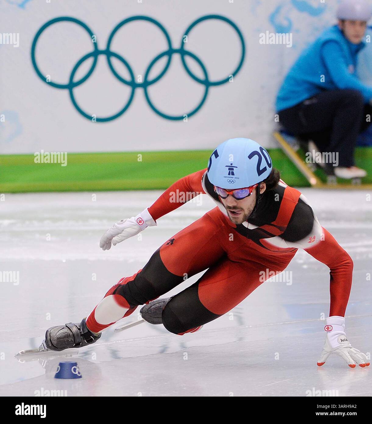 Februar 2010 - Vancouver, BC, Kanada - VANCOUVER, BC: 24. FEBRUAR 2010: der Kanadier Charles Hamelin (205) führt am 13. Tag der Olympischen Winterspiele 2010 in Vancouver, BC, den 500-Meter-Schnelllauf der Männer am Pacific Coliseum an 2010. (Ric Ernst / Canwest News Service). CNS-OLY-SHORT-TRACK (Bild: © CanWest/ZUMApress.com) Stockfoto