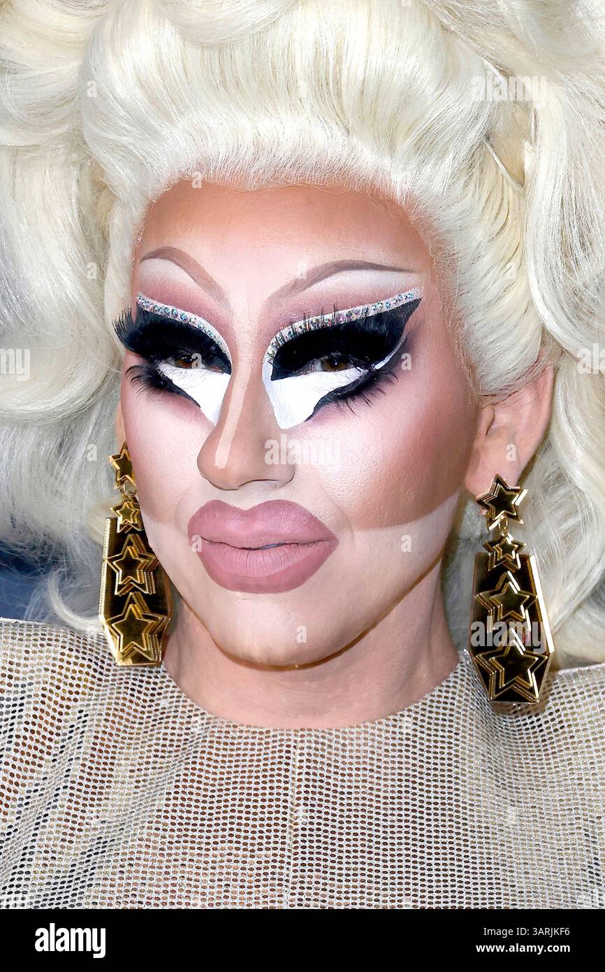 Dezember 2024, Las Vegas, CA, USA: LAS VEGAS - 22. November: Trixie Mattel im AMFAR Las Vegas im Wynn Las Vegas am 22. November 2024 in Las Vegas, CA (Credit Image: © Kay Blake/ZUMA Press Wire) NUR REDAKTIONELLE VERWENDUNG! Nicht für kommerzielle ZWECKE! Stockfoto