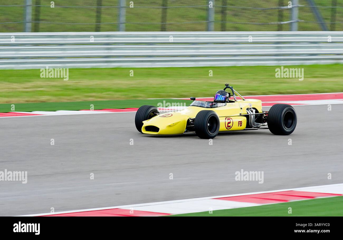 25. Oktober 2013 - Austin, Texas, Vereinigte Staaten von Amerika - 25. Oktober 2013: Fahrer Ron Hornig #2 der 1971 Brabham BT35-Gruppe 2. Qualifikationsrennen für die U.S. Vintage Racing National Championship auf dem Circuit of the Americas, Austin, TX. (Bild: © Mario Cantu/Cal Sport Media/ZUMAPRESS.com) Stockfoto