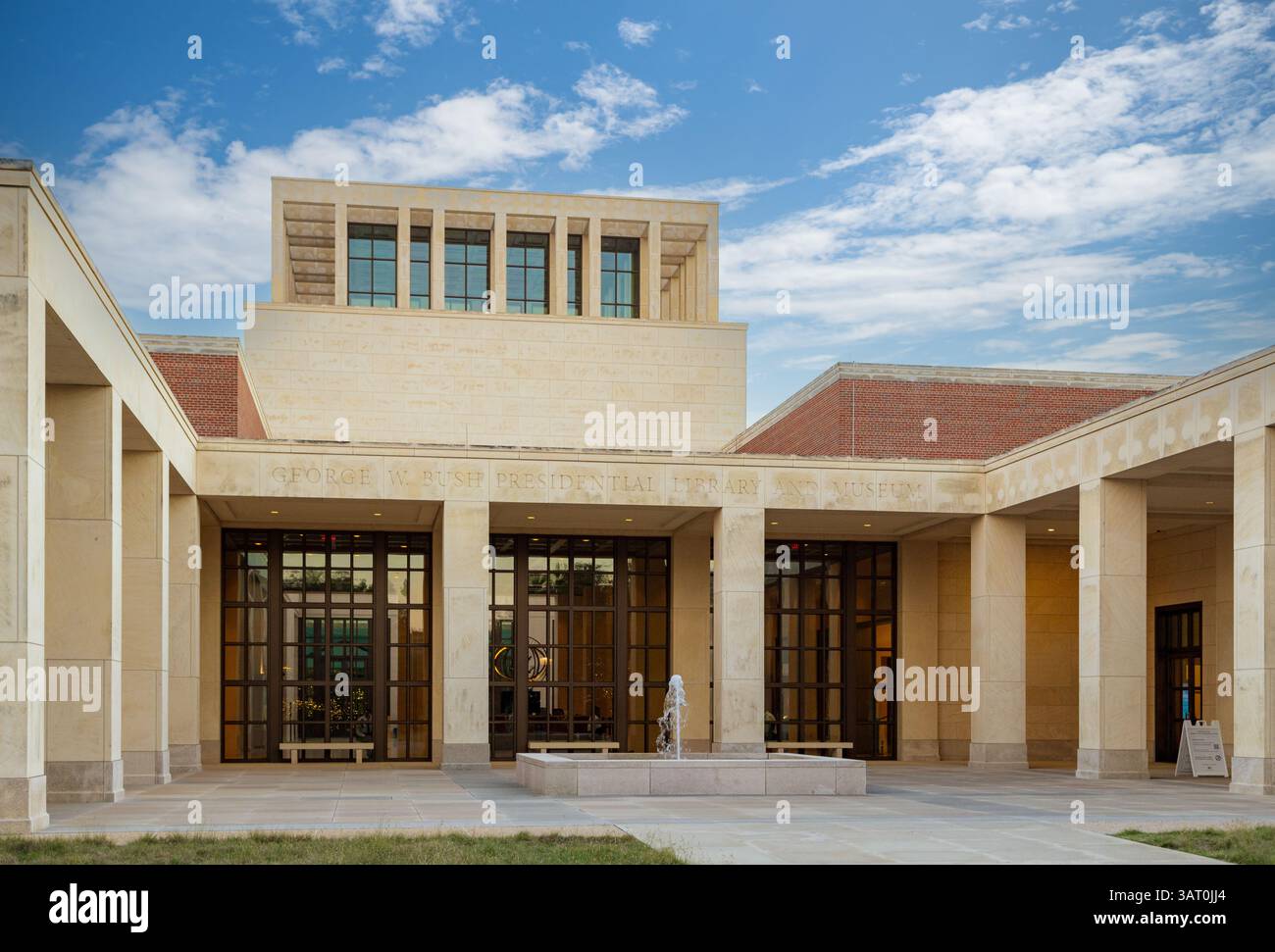Dallas, Texas – 15. November 2024: George W. Bush Presidential Library and Museum auf dem Campus der Southern Methodist University Stockfoto
