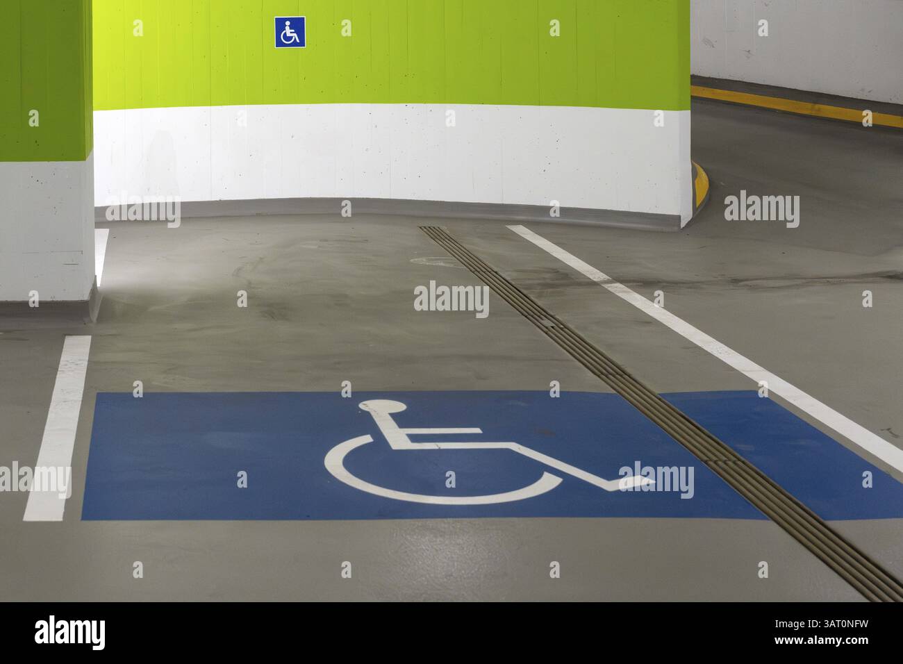 Behindertenparkplatz Stockfoto