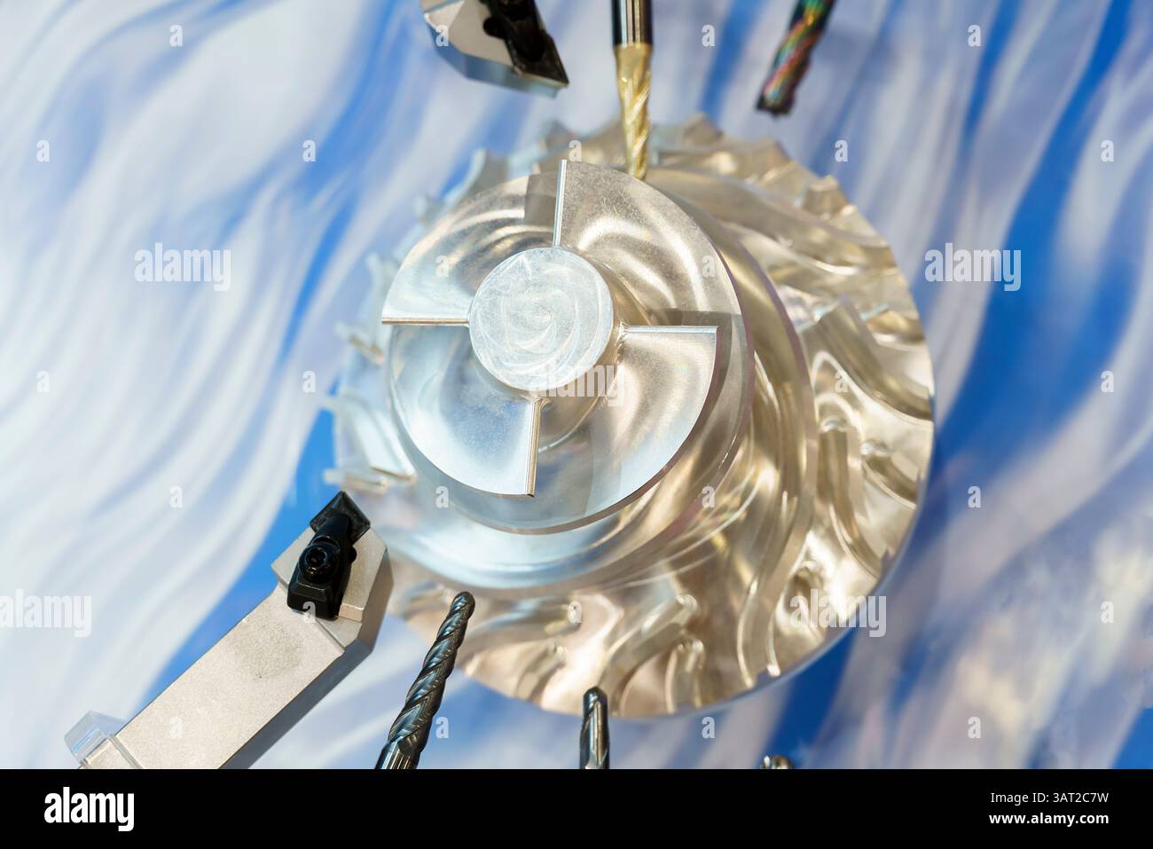 Eine Ästhetik der Metallbearbeitung, Drehschneider, Fertigprodukte und Produktionsanlagen Stockfoto