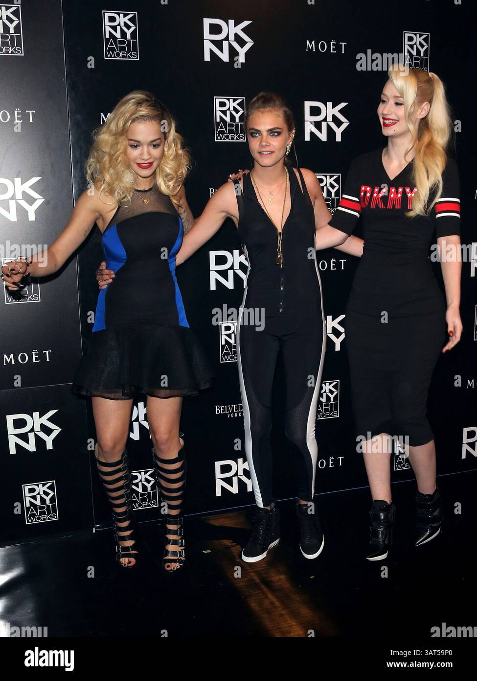Juni 2013 - London, England - nur Verkauf in den USA....12. Juni 2013, London....(L-R) Rita ora, Cara Delevingne und Iggy Azalea beim DKNY Artworks-Launch am 12. Juni 2013 in London (Credit Image: © Famous/Ace Pictures/ZUMAPRESS.com) Stockfoto