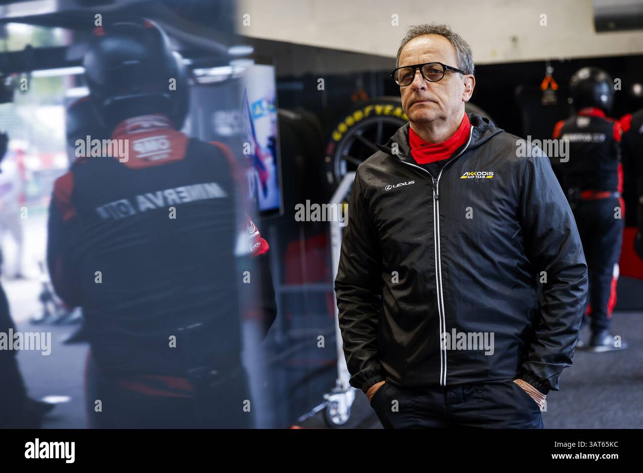 POLICAND Jerome, Teammanager von Akkodis ASP, Porträt während der 6 Stunden von Imola 2025, 2. Runde der FIA Langstrecken-Weltmeisterschaft 2025, vom 18. Bis 20. April 2025 auf dem Autodromo Internazionale Enzo e Dino Ferrari in Imola, Italien Stockfoto