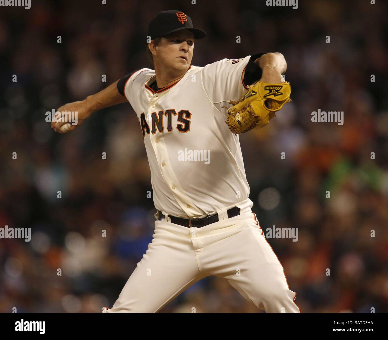 24. September 2013 – San Francisco, CA, USA – San Francisco Giants Starting Pitcher Matt Cain (18) wirft im ersten Inning im AT&T Park in San Francisco, Kalifornien, am Dienstag, den 24. September 2013 gegen die Los Angeles Dodgers. (Kreditbild: © Nhat V. Meyer/MCT/ZUMAPRESS.com) Stockfoto