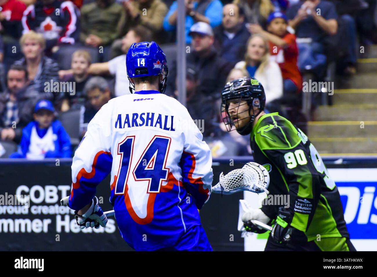 25. März 2016: Rob Marshall, Verteidiger des Toronto Rock, (14), wacht über Saskatchewan Rush Forward Ben McIntosh (Bild: © Angel Marchini via ZUMA Wire) Stockfoto