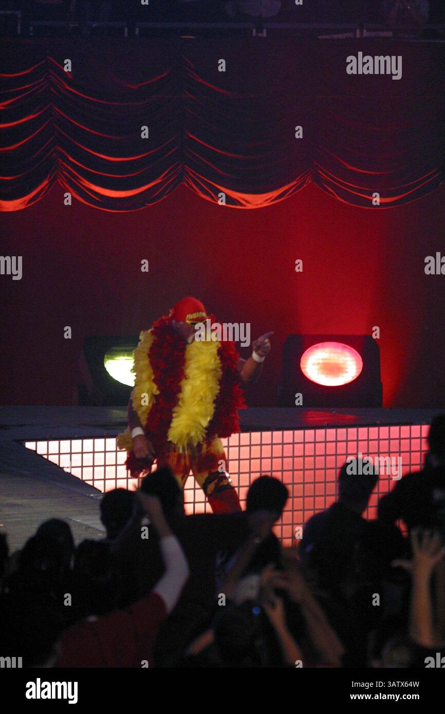 April 2005 – Los Angeles, KALIFORNIEN, USA – K42523MR.WRESTLEMANIA 21 IM STAPLES CENTER. LOS ANGELES, CA. 04.02.05. MILAN RYBA/2005.HULK HOGAN (Kreditbild: © Globe Photos/ZUMAPRESS.com) Stockfoto