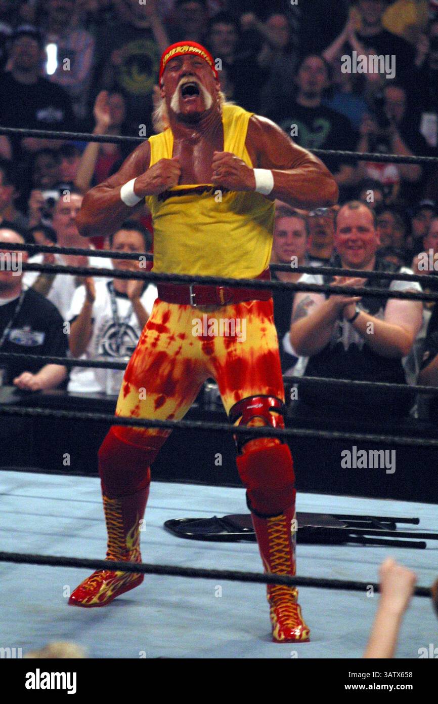 April 2005 – Los Angeles, KALIFORNIEN, USA – K42523MR.WRESTLEMANIA 21 IM STAPLES CENTER. LOS ANGELES, CA. 04.02.05. MILAN RYBA/2005.HULK HOGAN (Kreditbild: © Globe Photos/ZUMAPRESS.com) Stockfoto