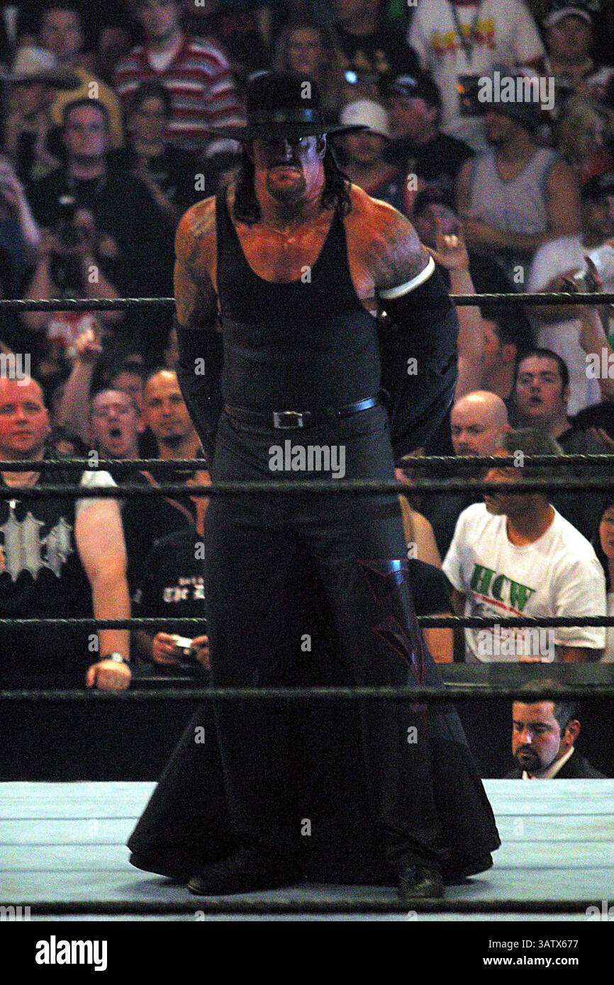 April 2005 – Los Angeles, KALIFORNIEN, USA – K42523MR.WRESTLEMANIA 21 IM STAPLES CENTER. LOS ANGELES, CA. 04.02.05. MILAN RYBA/ 2005. DER BESTATTUNGSMEISTER. (Kreditbild: © Globe Photos/ZUMAPRESS.com) Stockfoto