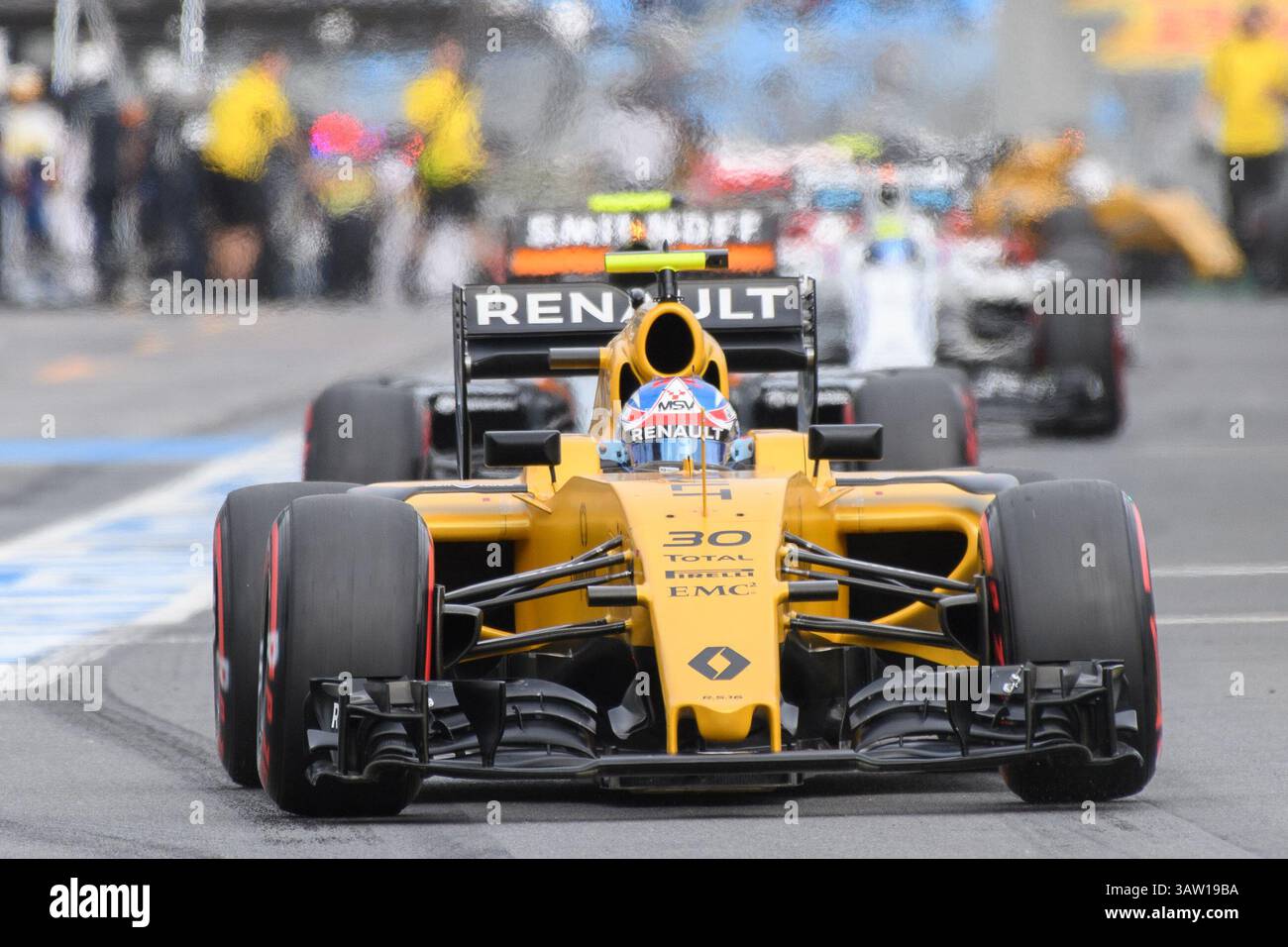 19. März 2016: Jolyon Palmer (GBR) #30 aus dem Renault Sport F1-Team verlässt die Pits für die Qualifikation zum Formel-1-Grand-Prix 2016 in Albert Park, Melbourne, Australien. Sydney Low/Cal Sport Media (Bild: © Sydney Low/CSM via ZUMA Wire) Stockfoto