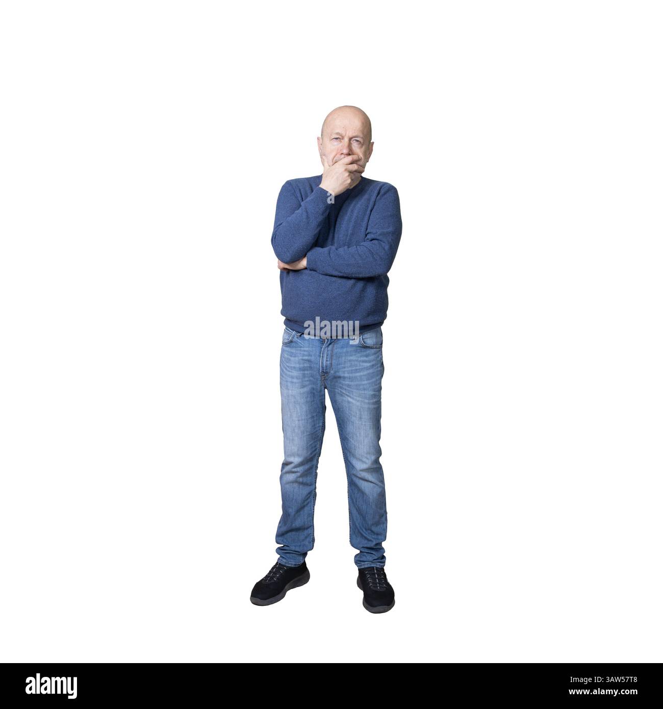 Ein Mann, während er auf einem transparenten Hintergrund nachdenkt Stockfoto