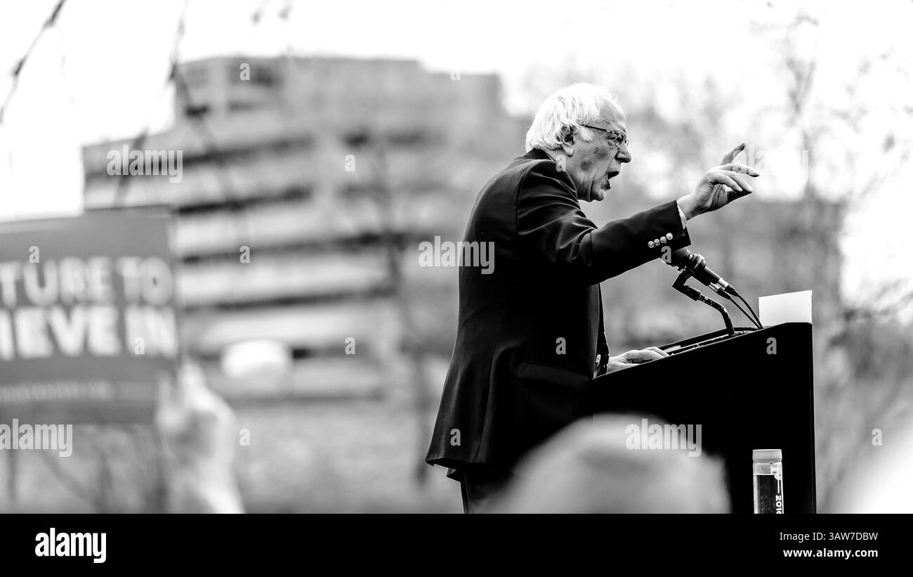 25. April 2016: Hartford, Connecticut, USA – 25. April 2016: Der demokratische Präsidentschaftskandidat BERNIE SANDERS spricht bei einer Wahlkampfveranstaltung entlang des Connecticut River in Hartford, CT. (Kreditbild: © Bill Shettle via ZUMA Wire) Stockfoto