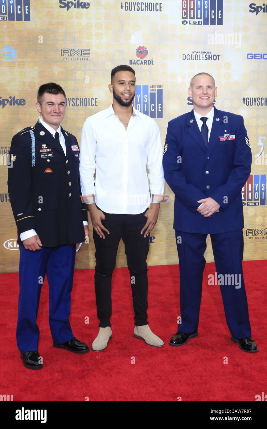 Juni 2016 - Culver City, CA, USA - LOS ANGELES - 4. JUN: Alek Skarlatos, Anthony Sadler, Spencer Stone bei den 10. Annual Guys Choice Awards in den Sony Pictures Studios am 4. Juni 2016 in Culver City, CA (Credit Image: © hPa/Newscom via ZUMA Press) Stockfoto