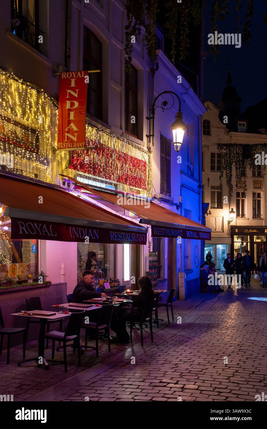 Indisches Restaurant bei Nacht, Brüssel, Belgien Stockfoto