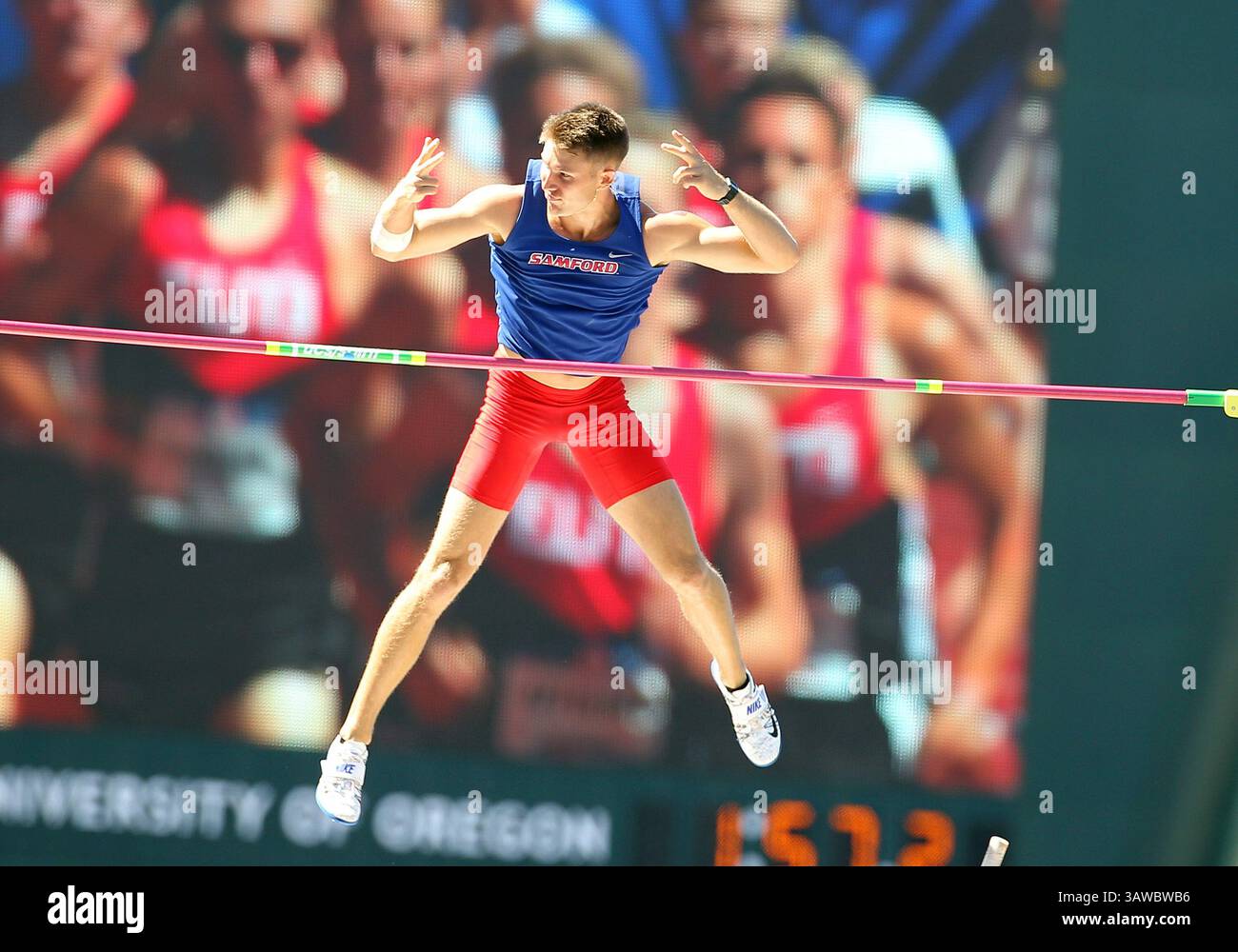 2. Juli 2016: Tray Oates III. Aus Samford räumt die Messlatte im Pole Vault-Wettbewerb der Männer bei den Olympischen Spielen 2016 im historischen Hayward Field, Eugene, OR. Larry C. Lawson/CSM(Bild: © Larry C. Lawson/CSM via ZUMA Wire) Stockfoto