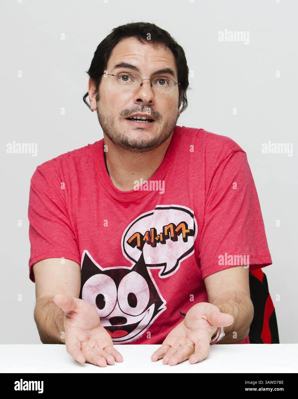 4. Mai 2009 – Hollywood, Kalifornien, USA – Regisseur Carlos Cuaron des Films „Rudo y Cursi“, fotografiert am 4. Mai 2009 in Los Angeles, KALIFORNIEN (Foto: © Armando Gallo/ZUMA Studio) Stockfoto